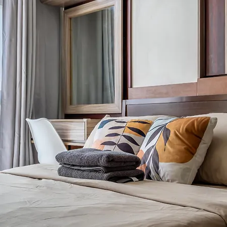 Spacious Studio Unit In Greenfield Mandaluyong With Netflix, Workspace & Washing Machine