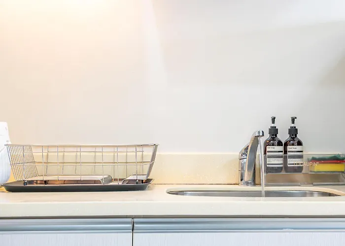 Spacious Unit In Greenfield Mandaluyong With Netflix, Workspace & Washing Machine Aparthotel